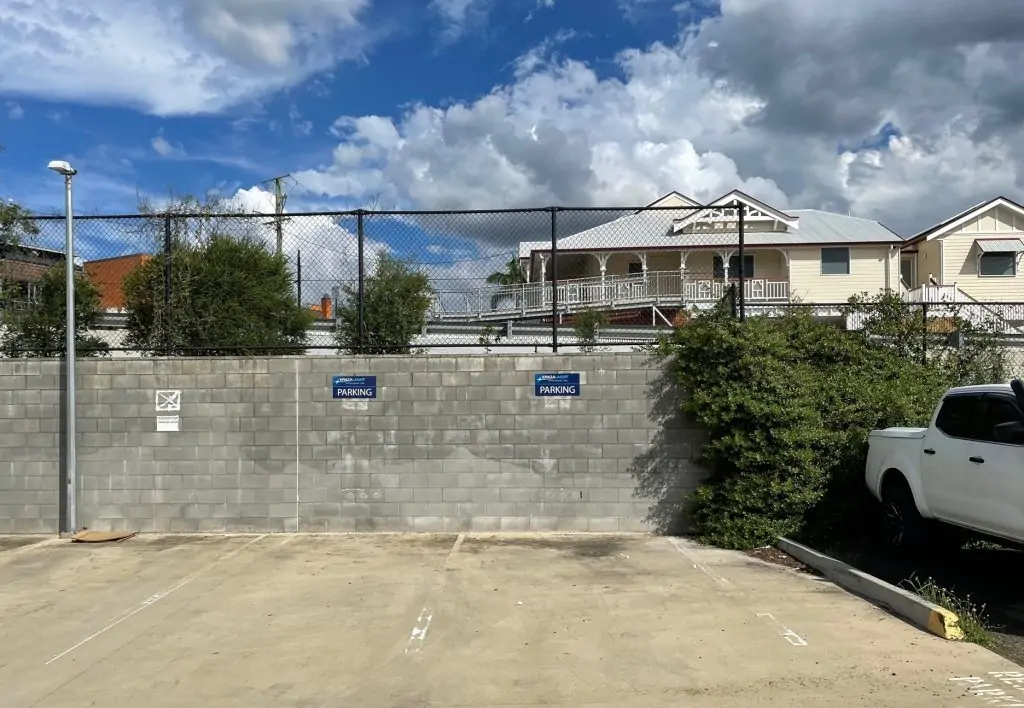ERAZALASER Parking